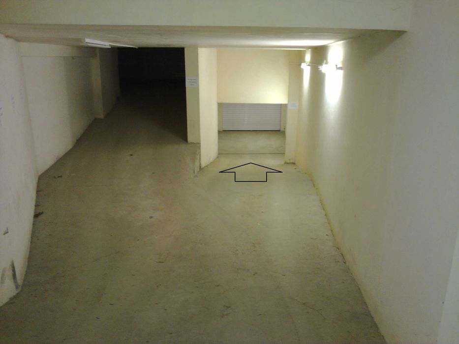 Дава се под наем Гараж / Паркомясто в София, Гео Милев - 19 кв.м за 147.9 € - Снимка #2