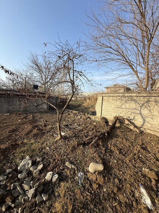 Кибрай Ункургон Ташгресда учаска сотилади 3 сотих 10х30 м  сув утган