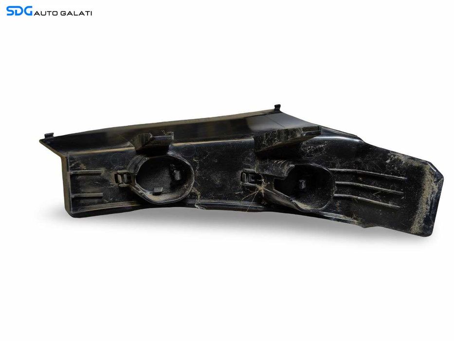 Plastic Suport de pe Lampa Tripla Stop Dreapta Spate Hyundai Ioniq 2016 - 2019 Cod 92402-G2 92402-G7 [LS0550]