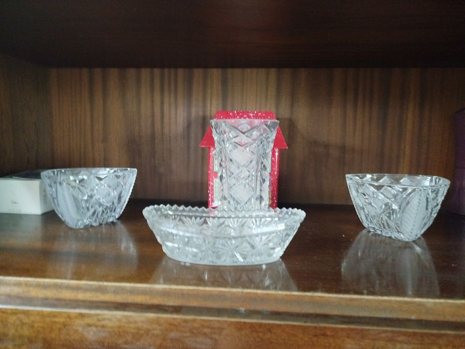 Продается хрустальные вазы