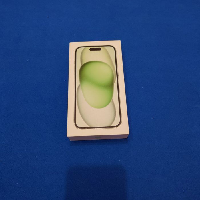 Cutie IPhone 15 green