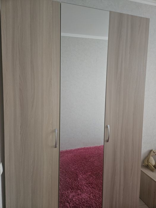 Продаю Спальный гарнитур