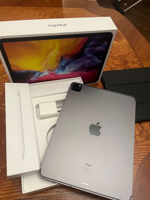 iPad Pro 11 128GB + Apple pencil 2го поколения 2 шт