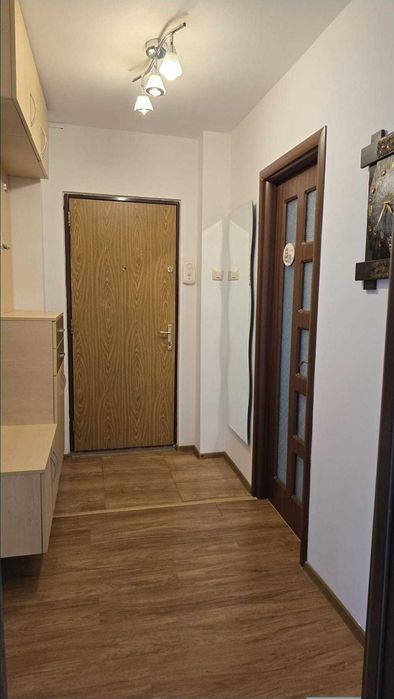 Apartament de inchiriat cu 4 camere decomandat 3/4, CT/AC, Rovine