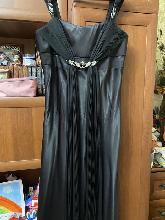 Платье вечернее