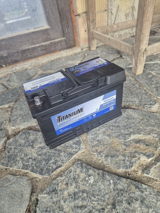 Bateri pentru mașină