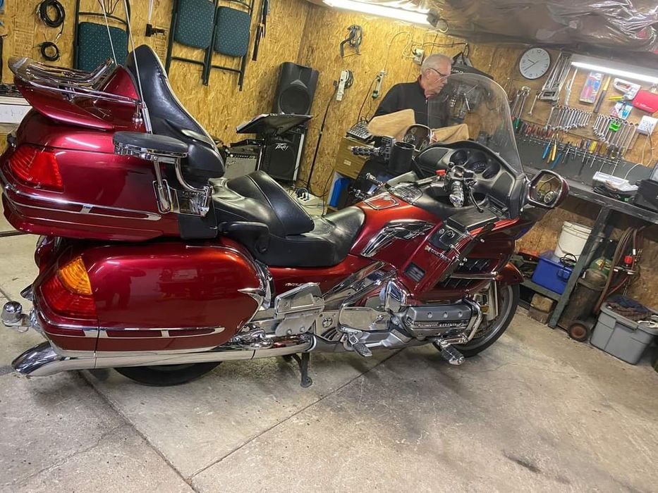 Vand/schimb HONDA GOLDWING 1800,2002,abs,sistem audio,boxe noi,sei noi