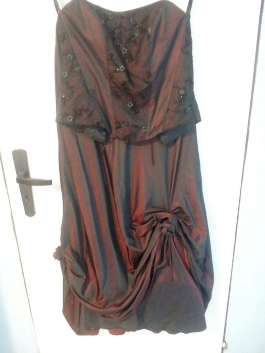 Вечерна/Бална рокля цвят бордо