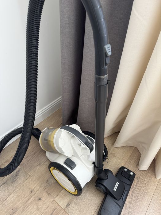 Продам пылесос Karcher