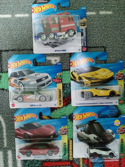 Hot wheels колички