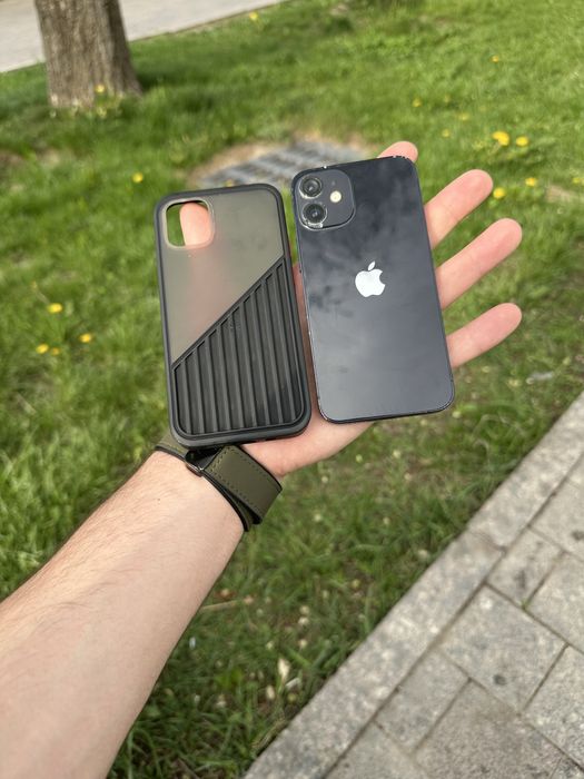 Продам телефон Айфон 12 Mini 256 Gb