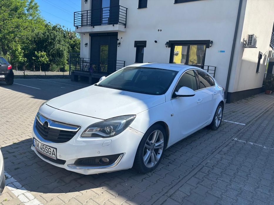 Opel Insignia Pret fix 3500 euro,kilometri 75.200,accept orice test ,masina prezinta