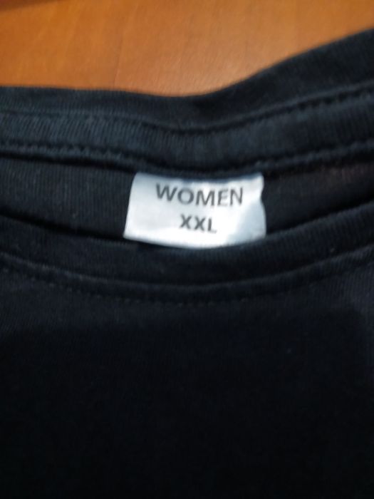 Vand Tricouri Dama Marimea XXL