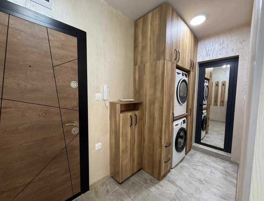 Дава се под наем Двустаен апартамент в Пловдив, Център - 75 кв.м за 470 € - Снимка #5