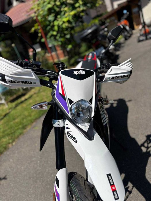 Aprilia XS 125( supermoto ) 2024