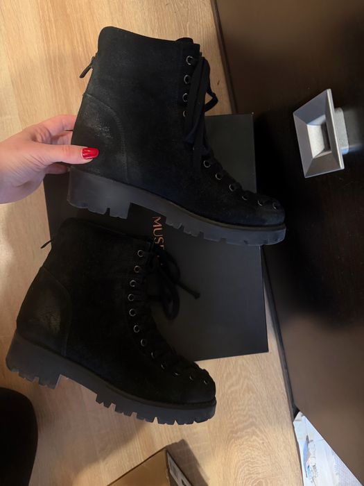 Cizme scurte negre Musette