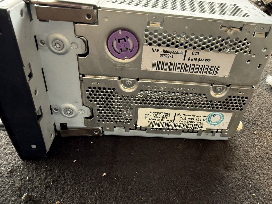 GPS радио медия  навигация за Volkswagen Touareg 2002 -13г 7L6 035191R