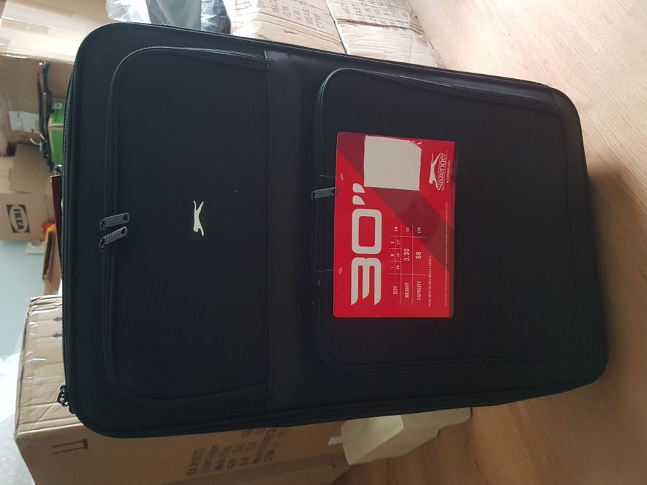 Куфар 30 инча slazenger с дефект