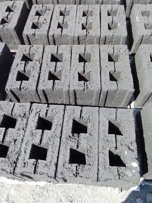 Шлакоблочный кирпич