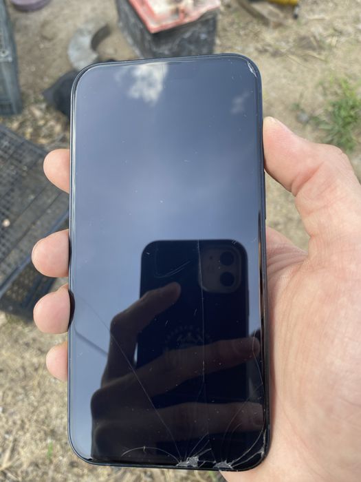 Продам 13айфон в хорошем состояние