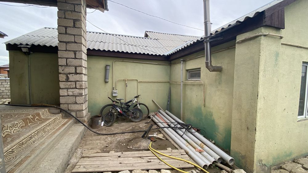 Үй сатамын бұзып алуға  100 кв/м