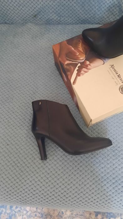 Продам полусапожки рпзмер 37