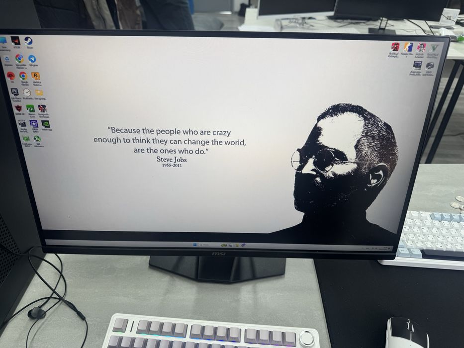 Manitor sotiladi 240 hz 27 dyum srochna 2 k