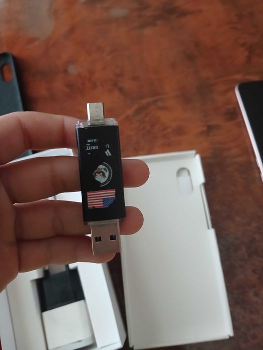 Telefon redmi 6 pro + korobka + chehol + amerikanskiy fleshka 8gbli