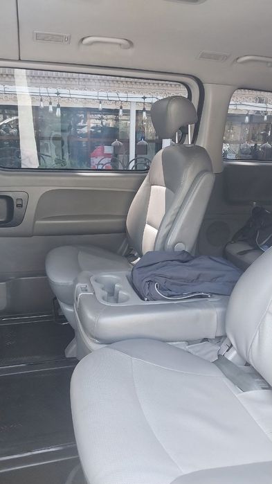 Hyundai-stareks 2011