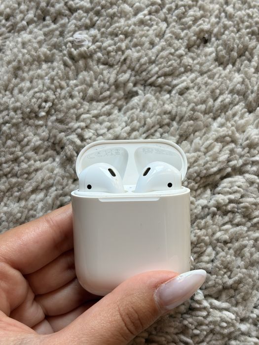Apple wireless airpods 2
