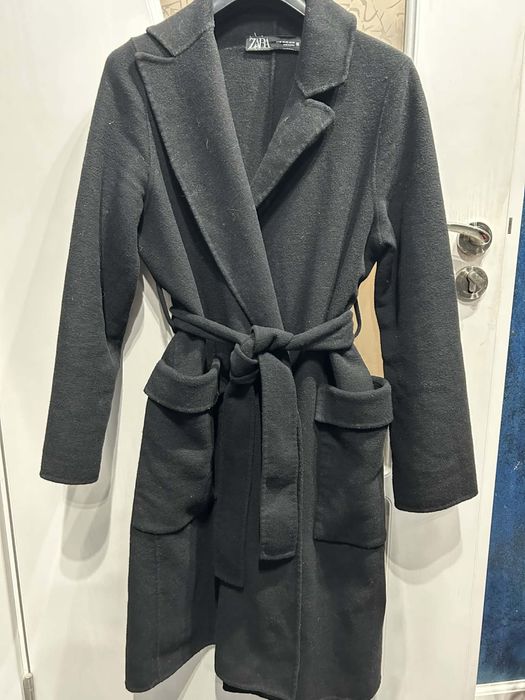 Оригинално палто Zara с вълна в състава си, XS размер