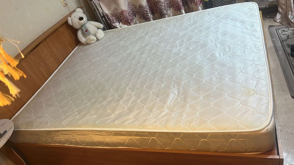 Продам кровать и стенку