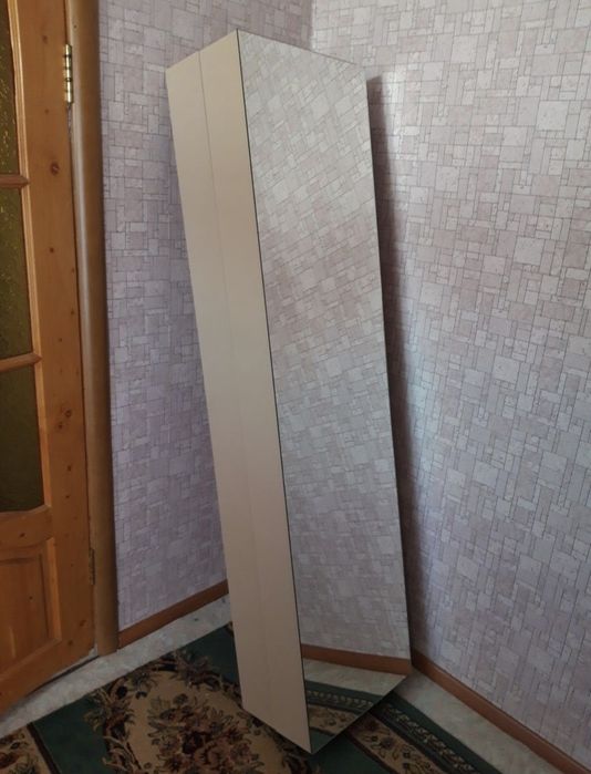 Продам  обувницу с зеркалом