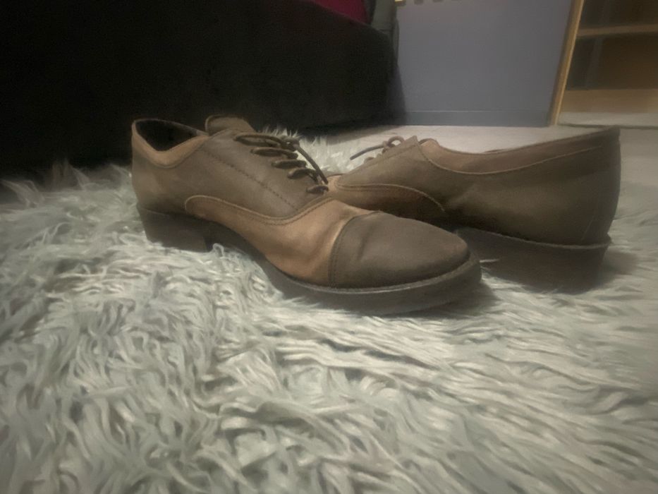 Pantofi piele cu sirete