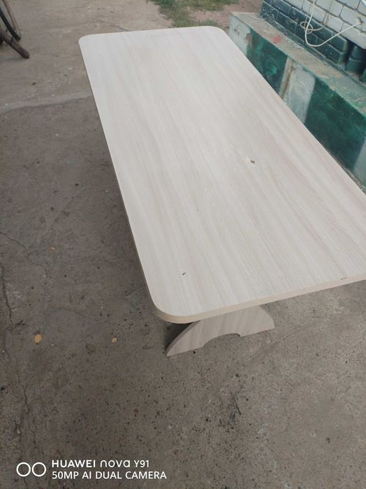 Продам кухонный стол