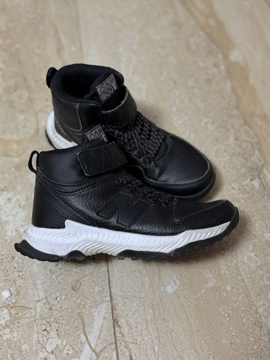 Детски високи обувки New Balance 800 31