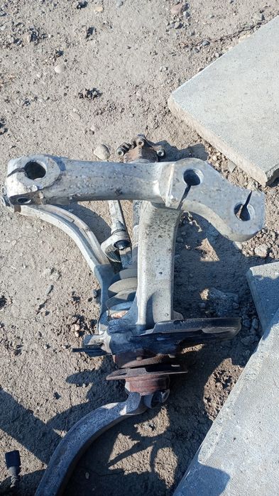 Fuzeta stanga-dreapta audi A6 C6 2.0