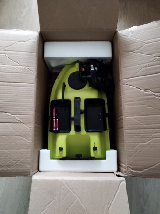 Лодка за захранка