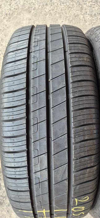 2 anvelope vara noi Goodyear 205/55/17.Pretul este pe bucata.