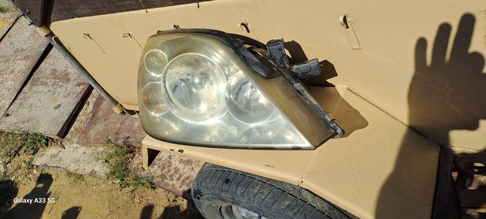 Фар за  Нисан Примера П-12 /Nissan Primera P-12