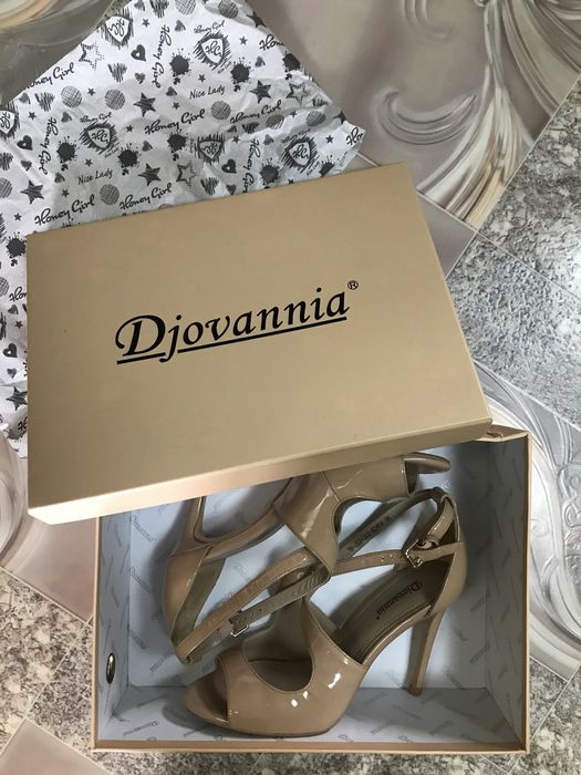 Продам босоножки 38 р-р