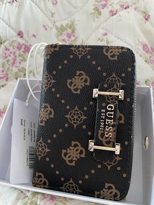 Дамско портмоне GUESS