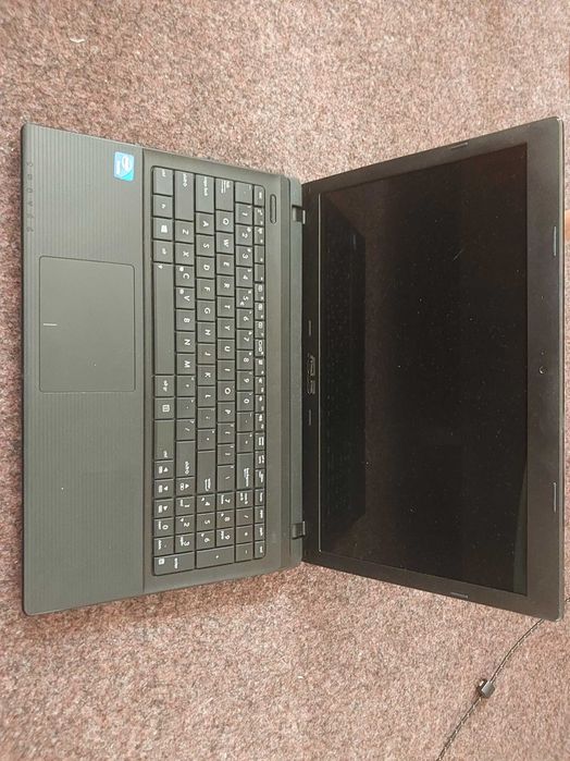 Asus x55a 15.6", celeron 1000m, 4gb, 256gb ssd