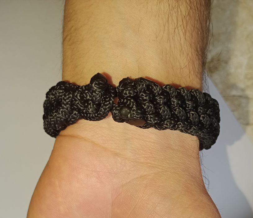 Bejirim qo'l brasletlari