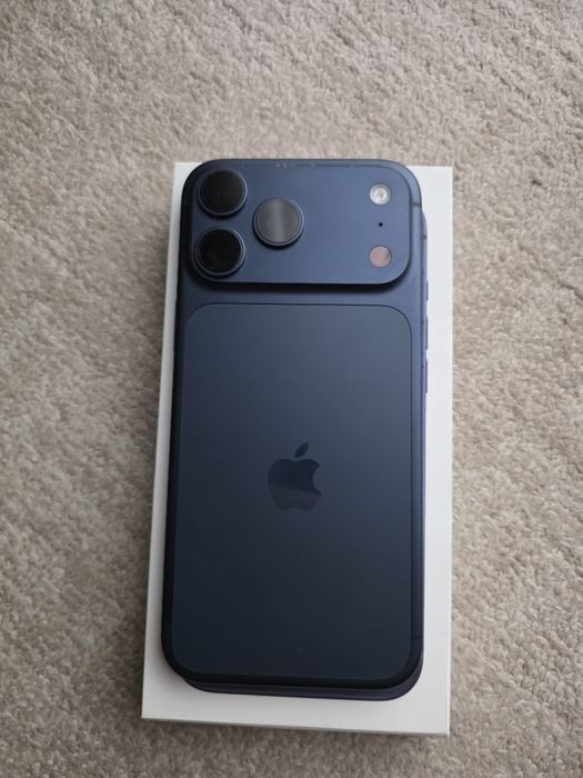 iPhone 17 Pro Max – 2TB, ca nou!