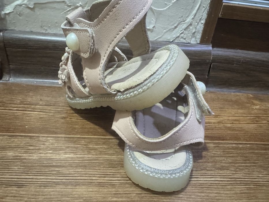 Сандали для девочки