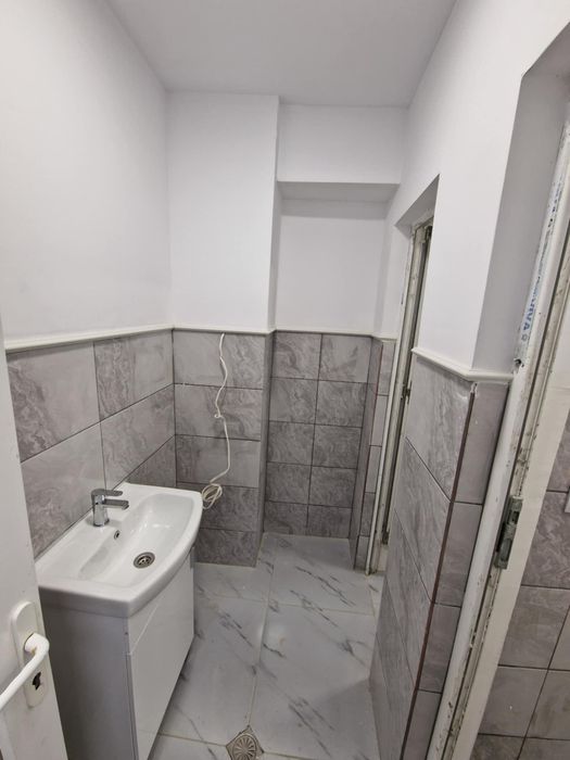 Дава се под наем Магазин в Шумен, Център - 110 кв.м за 408 € - Снимка #6