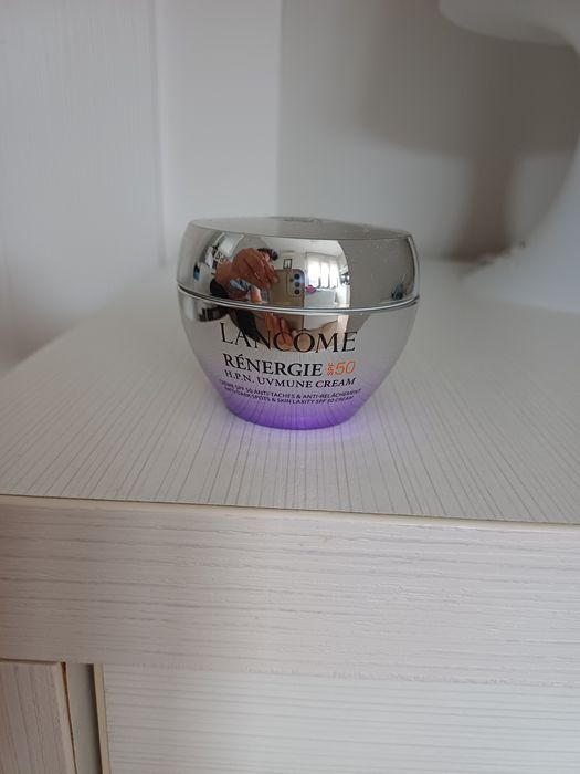 козметика Clarins,,Rene furterer, YSL,Lancome