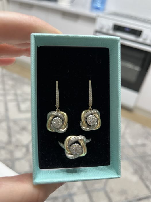 Золотой набор с брилиантами