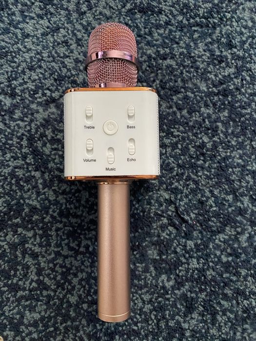 Продам микрофон с Bluetooth подключением.